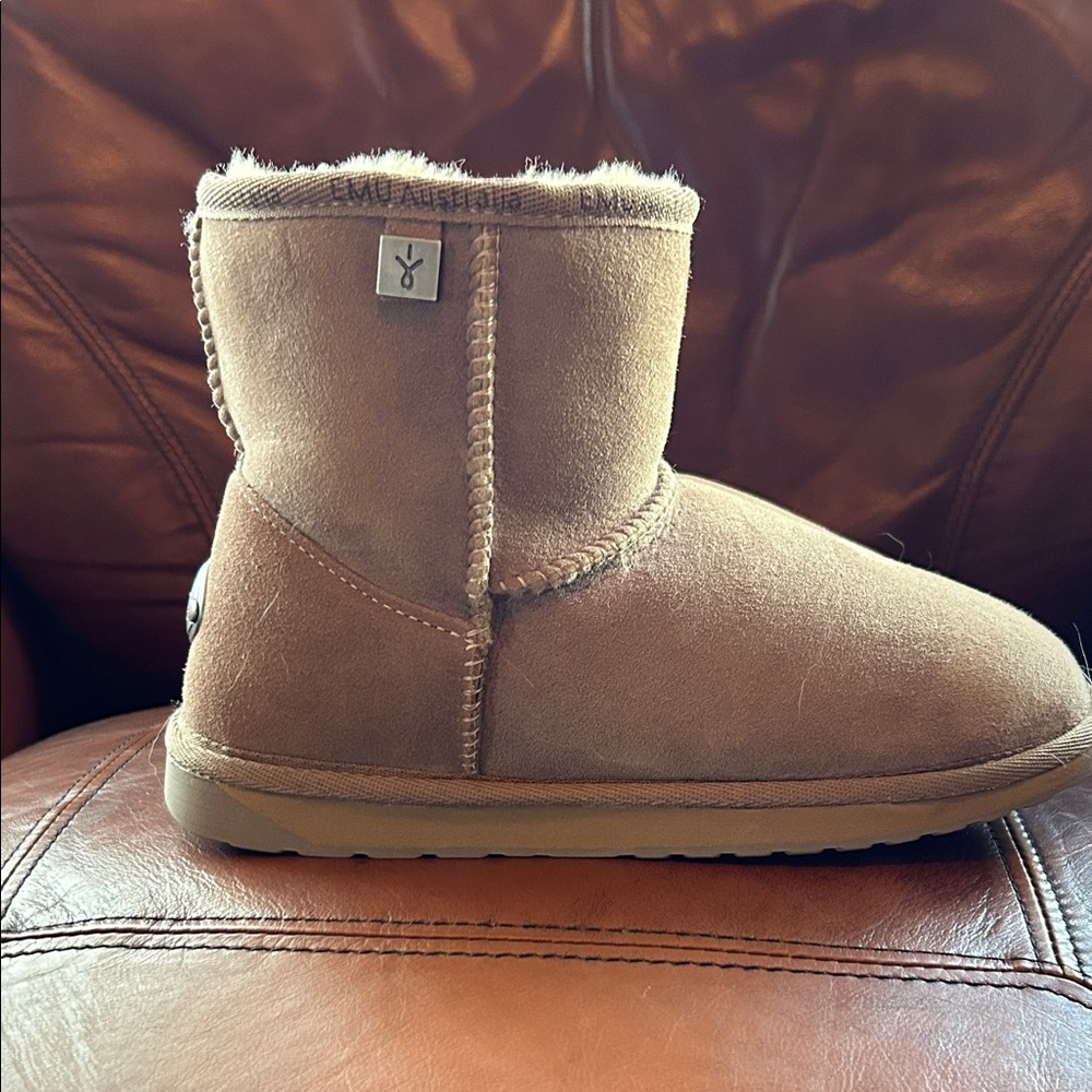 Emu Platinum Stinger Mini Sheepskin Ugg Style Boots